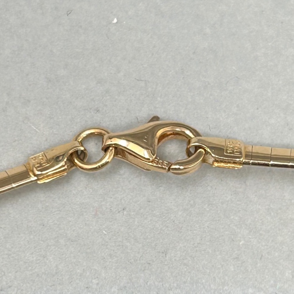 14K Yellow Gold 17" Omega Chain Necklace Pink Inlay Dolphin Pendant 15.6g Italy - Picture 5 of 9